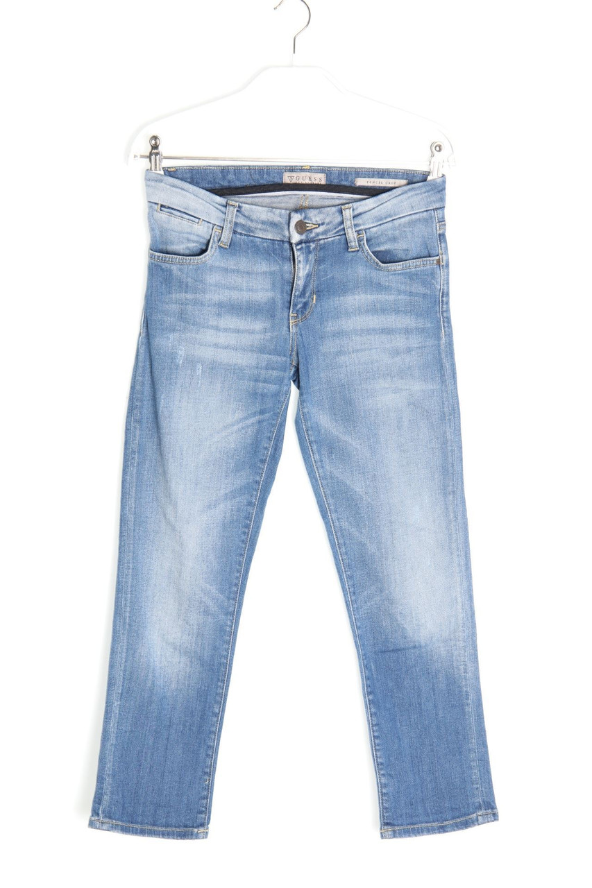 GUESS - Used Look Cropped Jeans mit Logo-Patch - W26