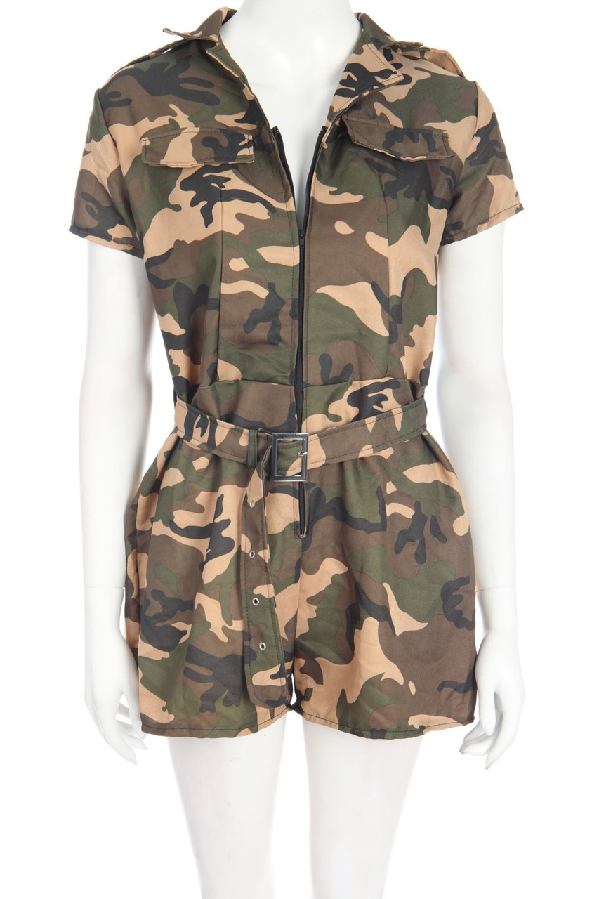 Ohne Label - Playsuit mit Camouflage-Print mit Gürtel - XL