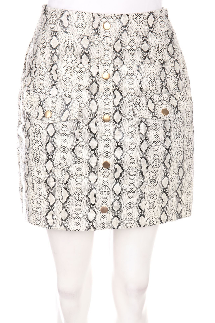 PRETTYLITTLETHING - Minirock mit Animal-Print - D 34