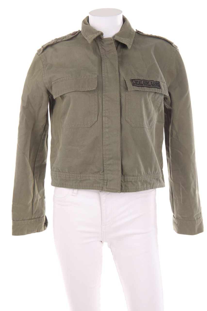 PULL&BEAR - Jeans-Jacke im Military-Stil mit Patches - S
