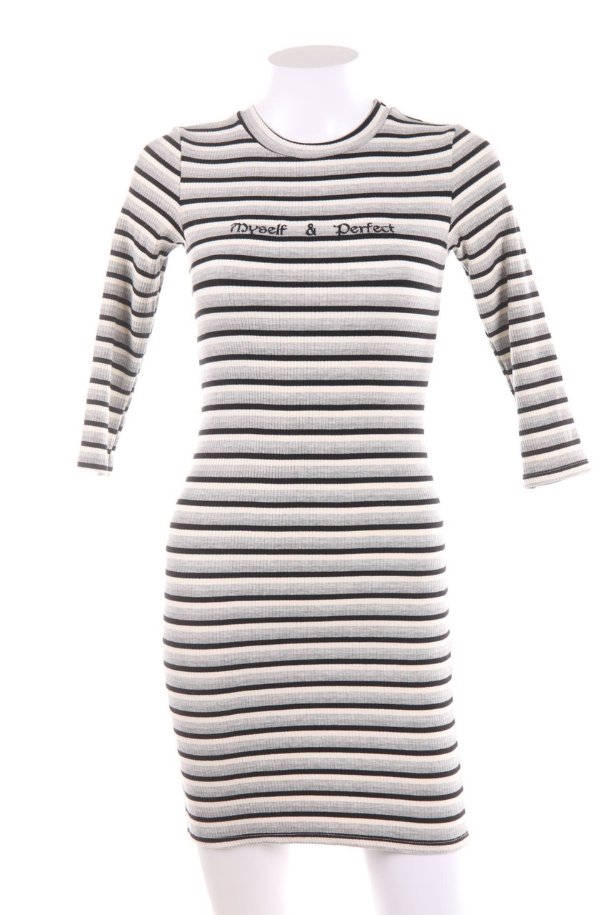 Bershka - Kleid mit Stickereien - S