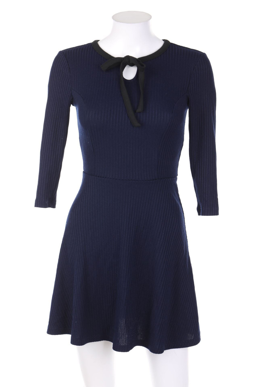 H&M DIVIDED - Strickkleid - D 32