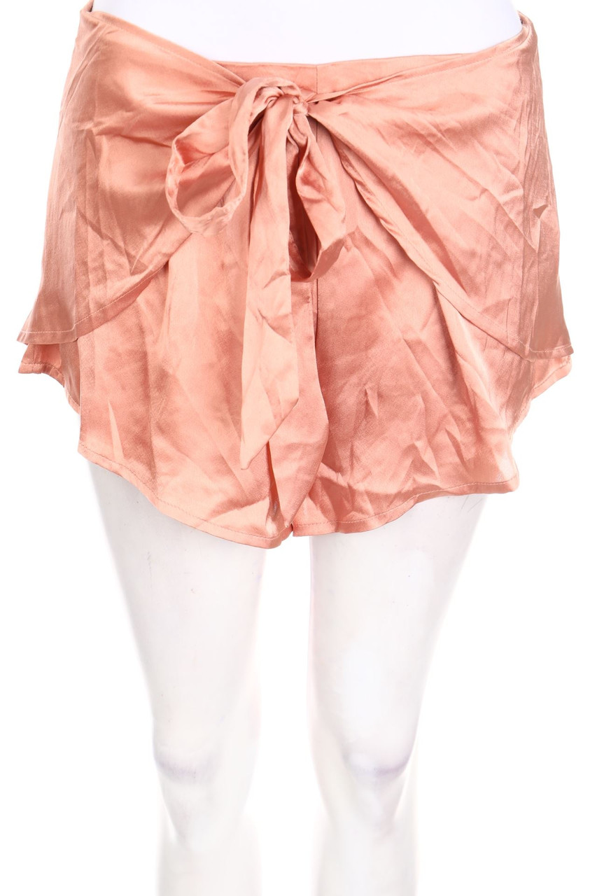 Boohoo - Shorts aus Satin zum Knoten - D 38