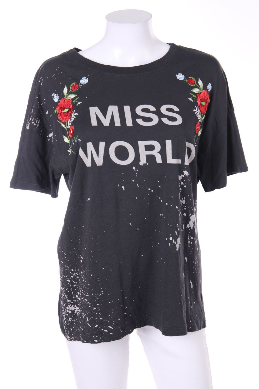 Bershka - Print-Kurzarm-Shirt mit Stickereien - M