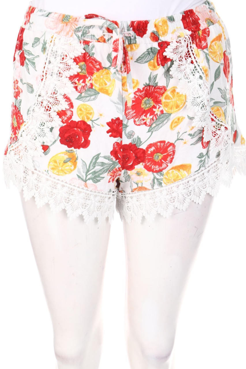 H&M DIVIDED - Shorts mit Häkelspitze - D 36