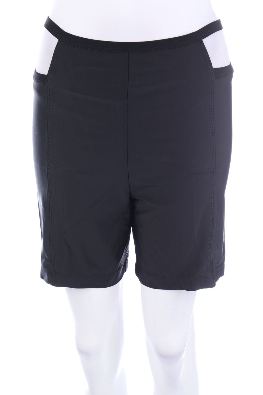 CHROMAT - Shorts mit Cut-outs - L