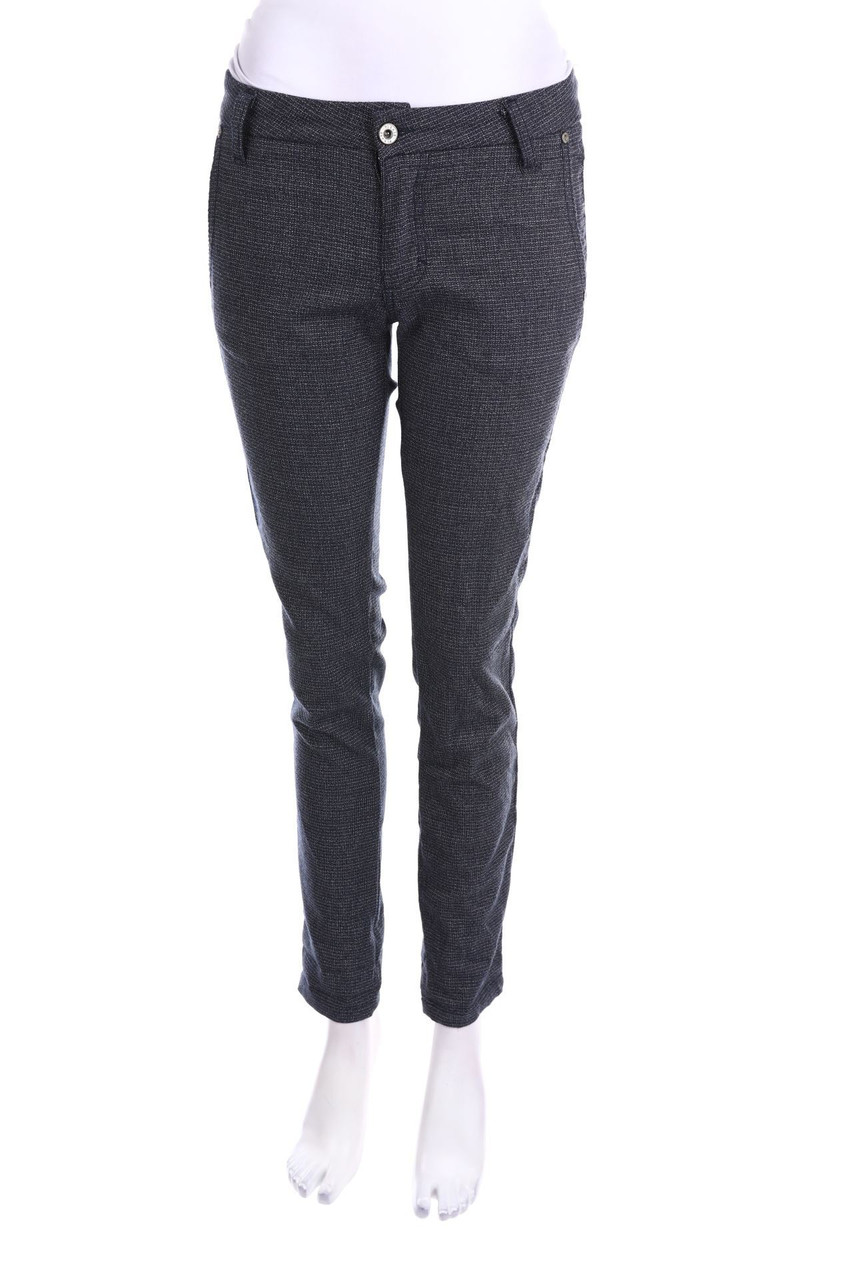 Please - Hose mit Logo-Badge - S