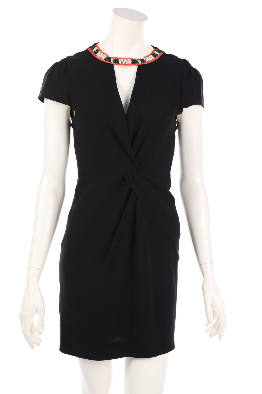 maje - Abendkleid in Wickel-Optik mit Applikationen - D 34