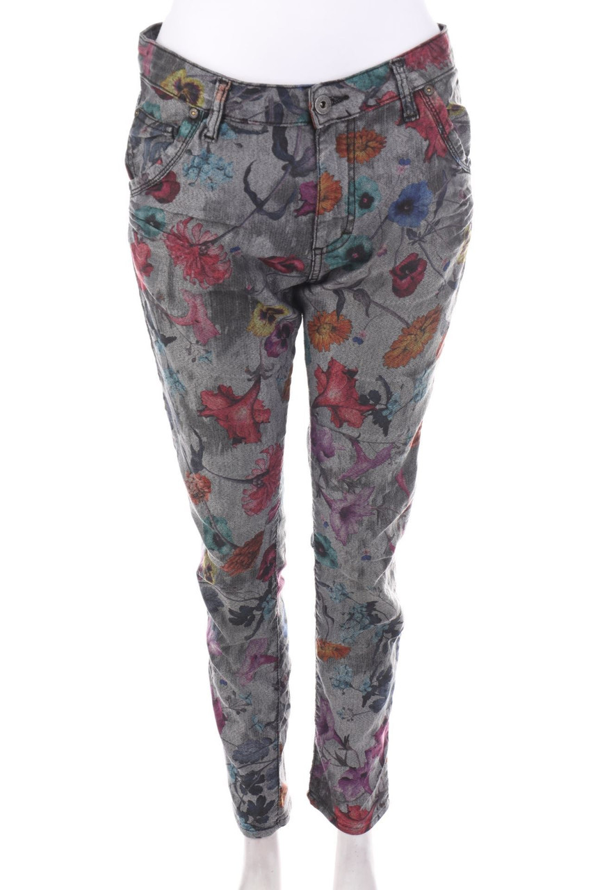 Please - Slim Jeans mit Blumen-Print - M