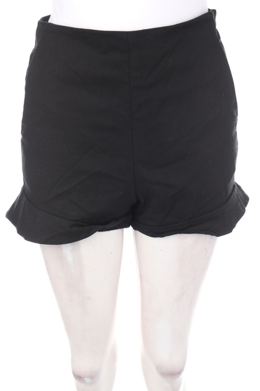 ZARA - Clean Chic-Shorts - S