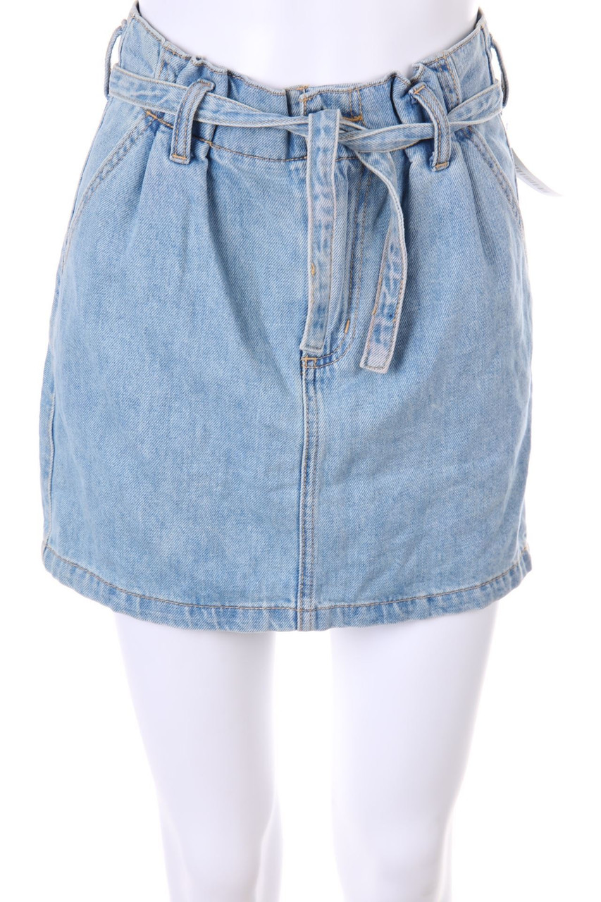 HOLLISTER - Mini-Jeansrock zum Knoten - D 32