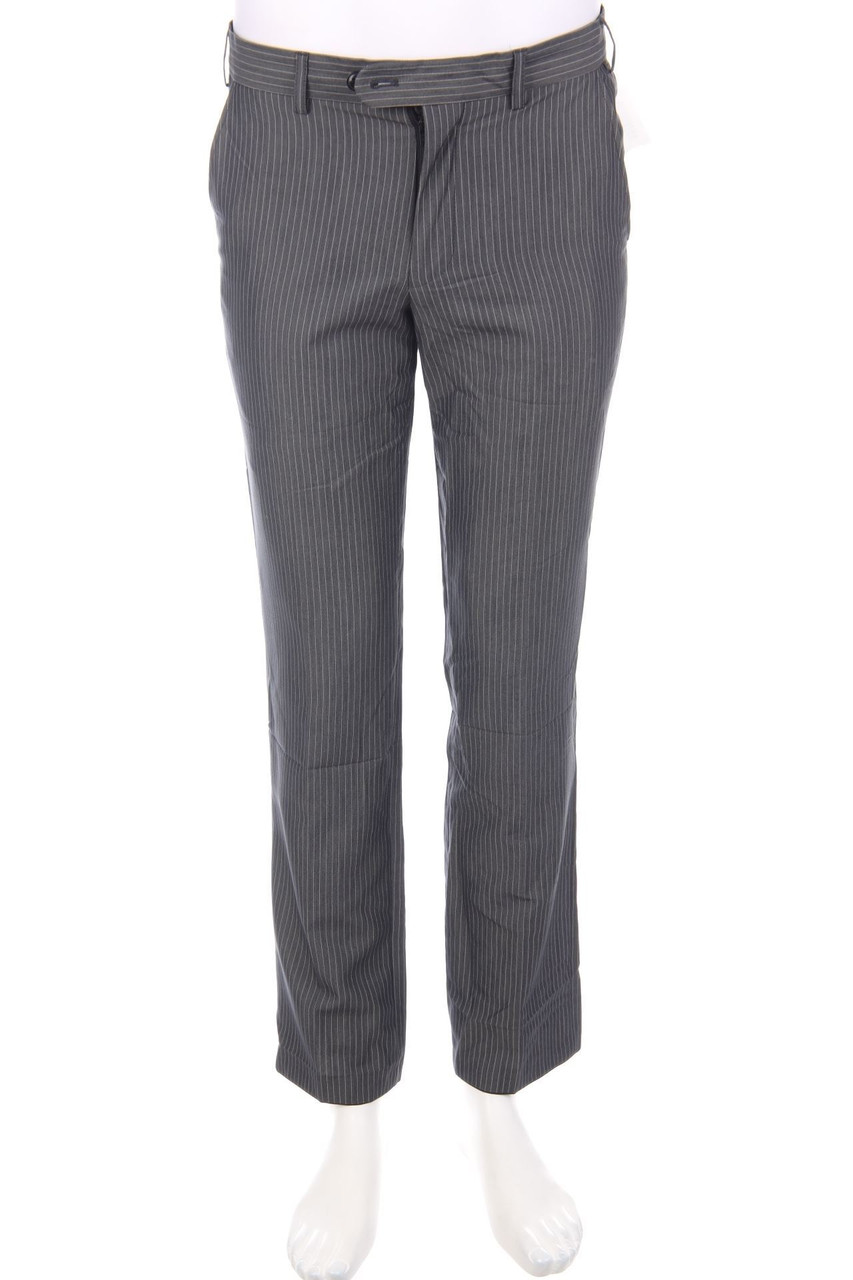 C&A - Hose mit Nadelstreifen - 46