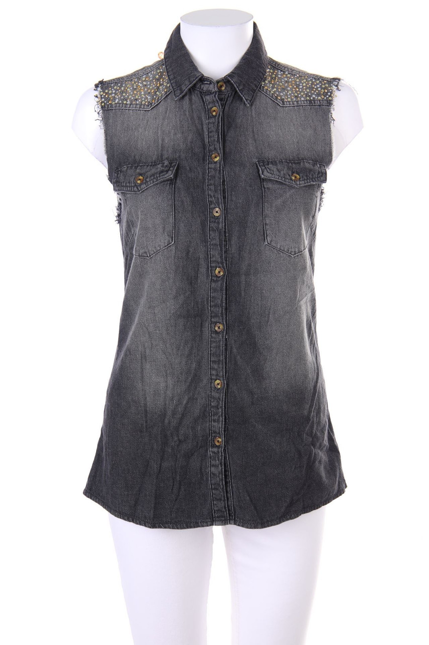 VILA - distressed Jeans-Bluse mit Schmuckstein-Applikation - S