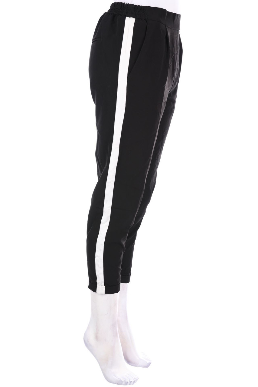 PULL&BEAR - Bundfaltenhose mit Galonstreifen - S