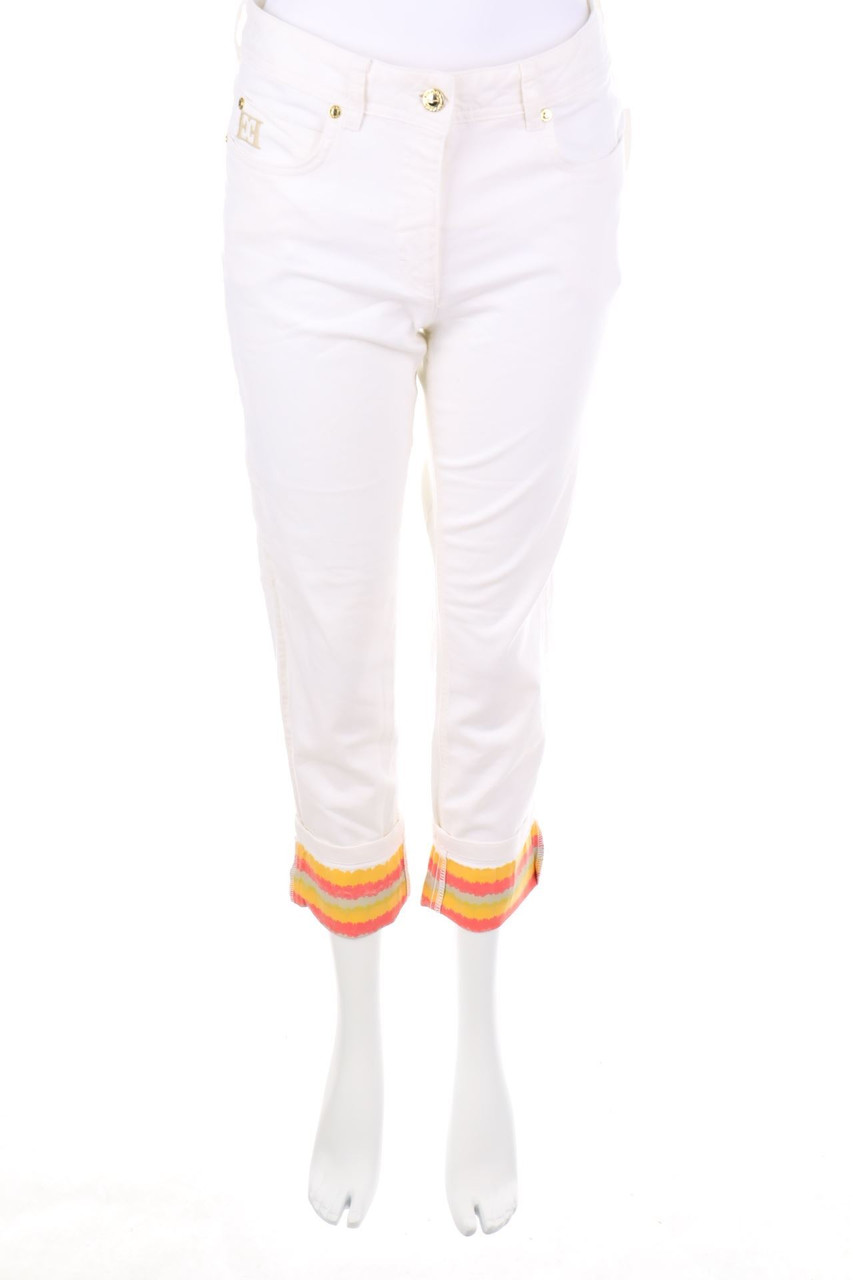 ESCADA - Cropped-Straight Cut Jeans mit Logo-Stickerei - D 38