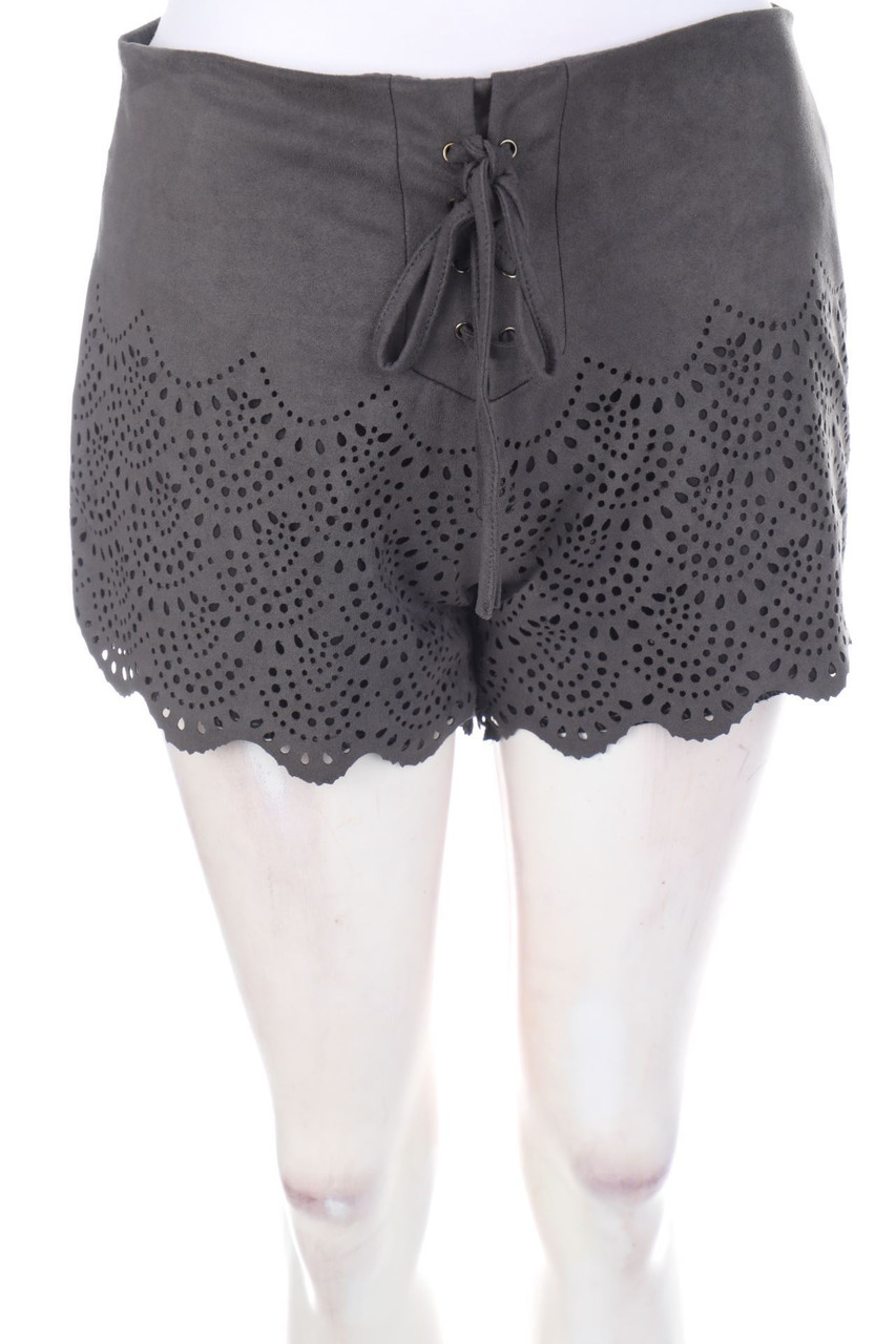 Ale-Hop - Faux Leather-Shorts mit Schnürung - M