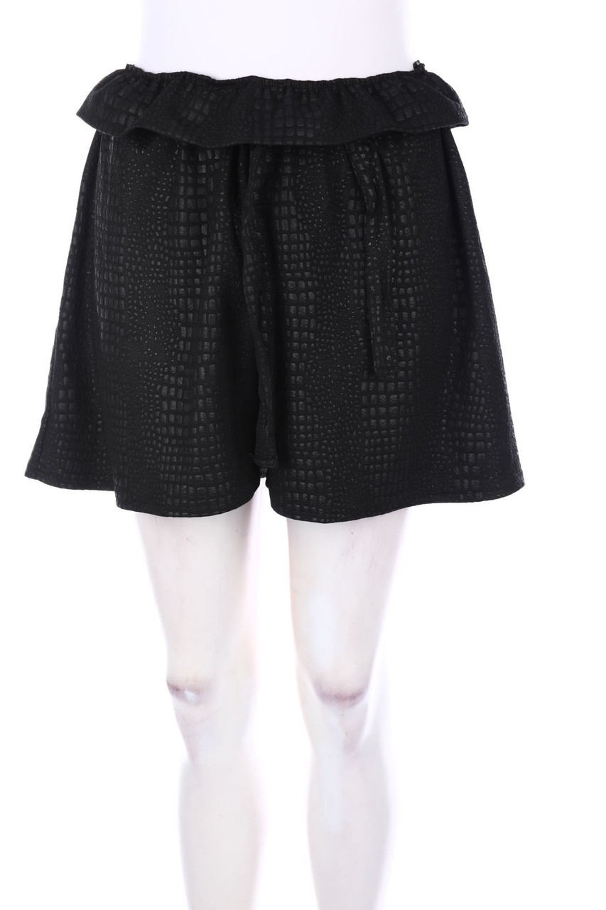 PRETTYLITTLETHING - Shorts mit Animal-Print - D 38