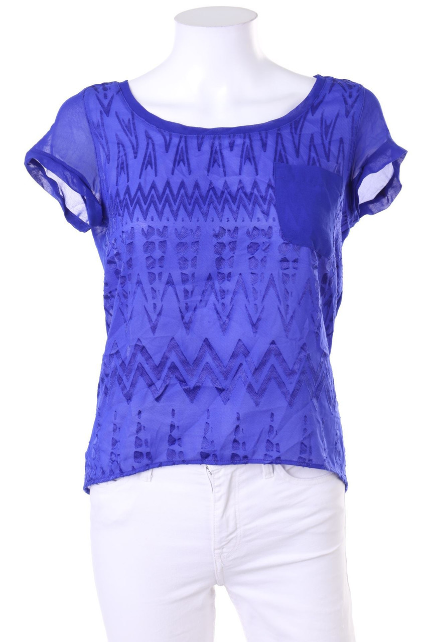 Bershka - Kurzarm-Shirt mit Zickzack-Muster - M