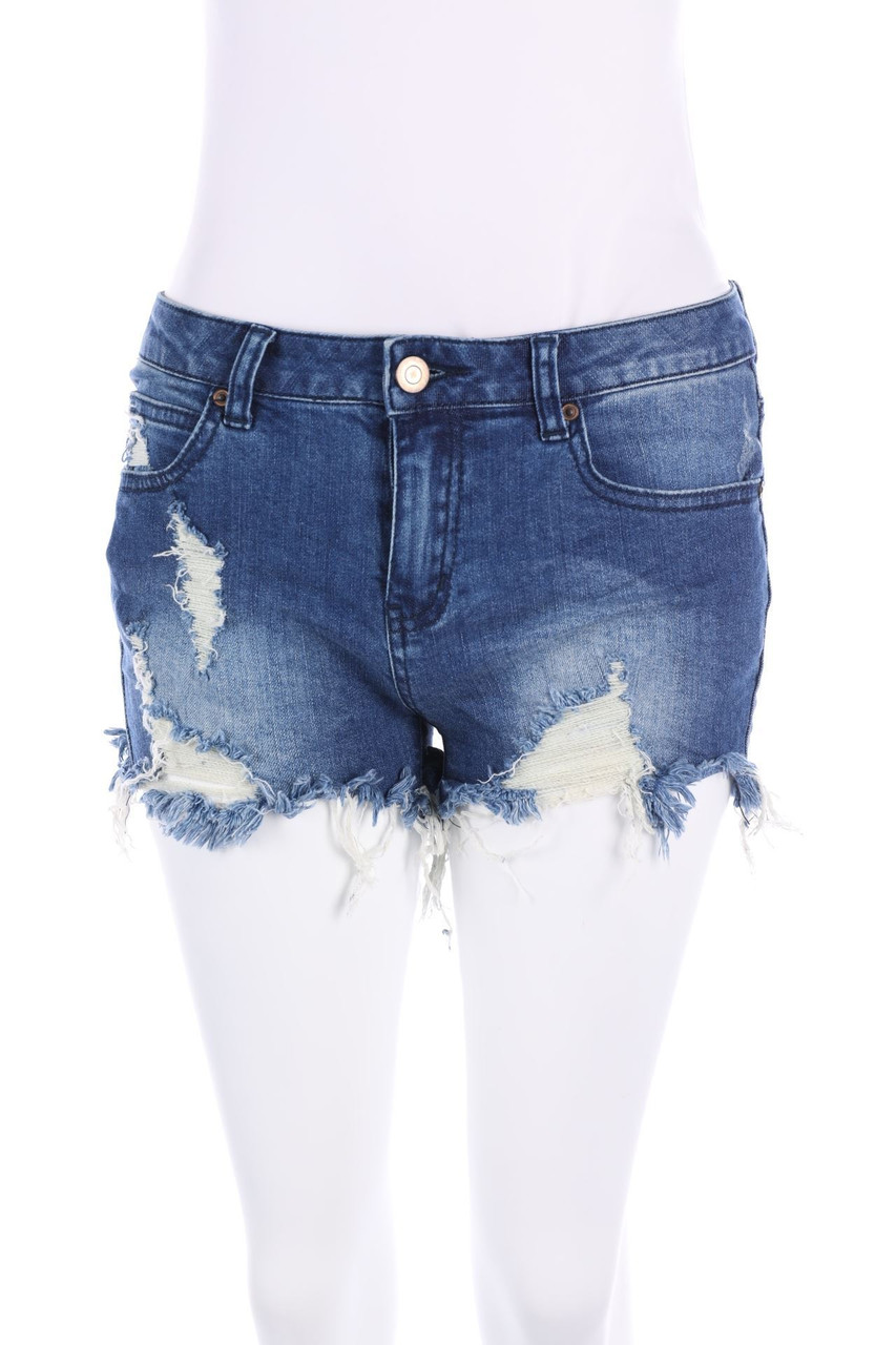 pieces - Distressed Jeans-Shorts mit Logo-Patch - M