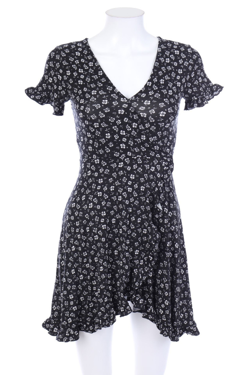 PULL&BEAR - Minikleid in Wickel-Optik mit Rüschen - S