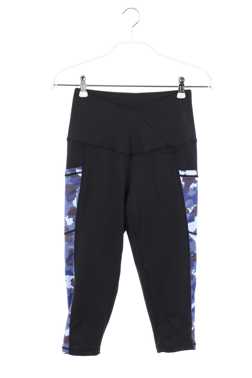 Ohne Label - Kurz-Sport-Leggings mit Camouflage-Print - XS