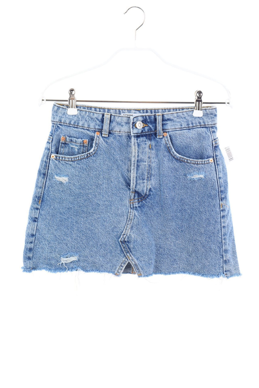 Bershka Denim - Destroyed-Mini-Jeansrock mit Fransen - D 34