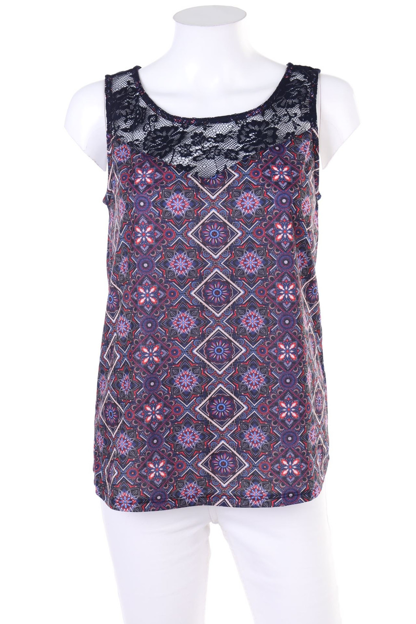 Ohne Label - Top mit Spitze - D 40