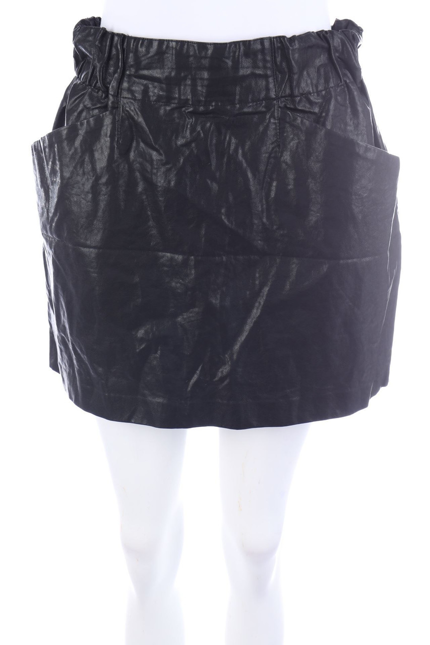 ZARA - Faux Leather-Mini-Rock mit Raffungen - M