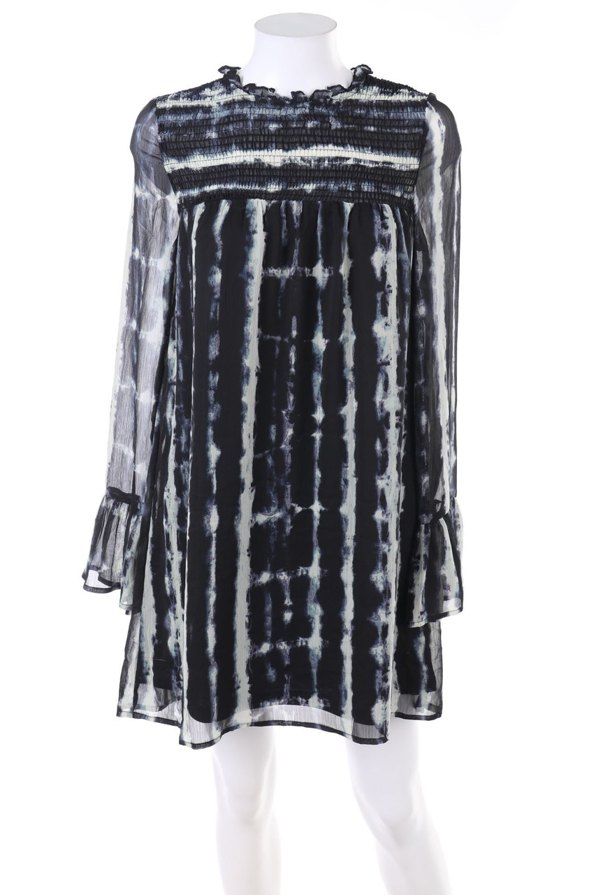 Stradivarius - Batik-Kleid mit Smok-Details - S