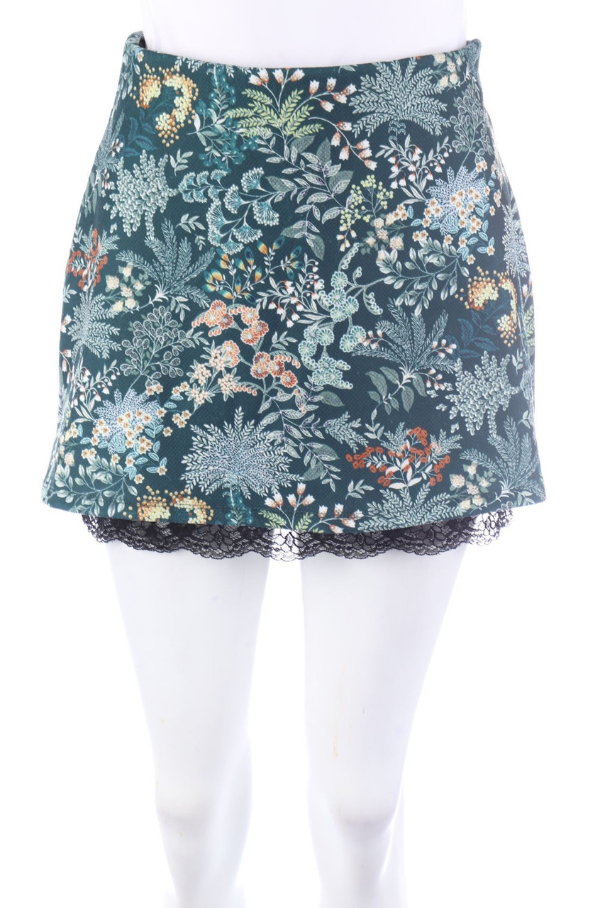 PULL&BEAR - Minirock im Layer Look mit floralem Muster - S