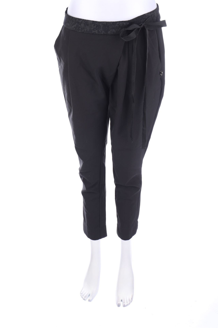 CAFeNOIR - Bundfaltenhose mit Blumen-Print - M