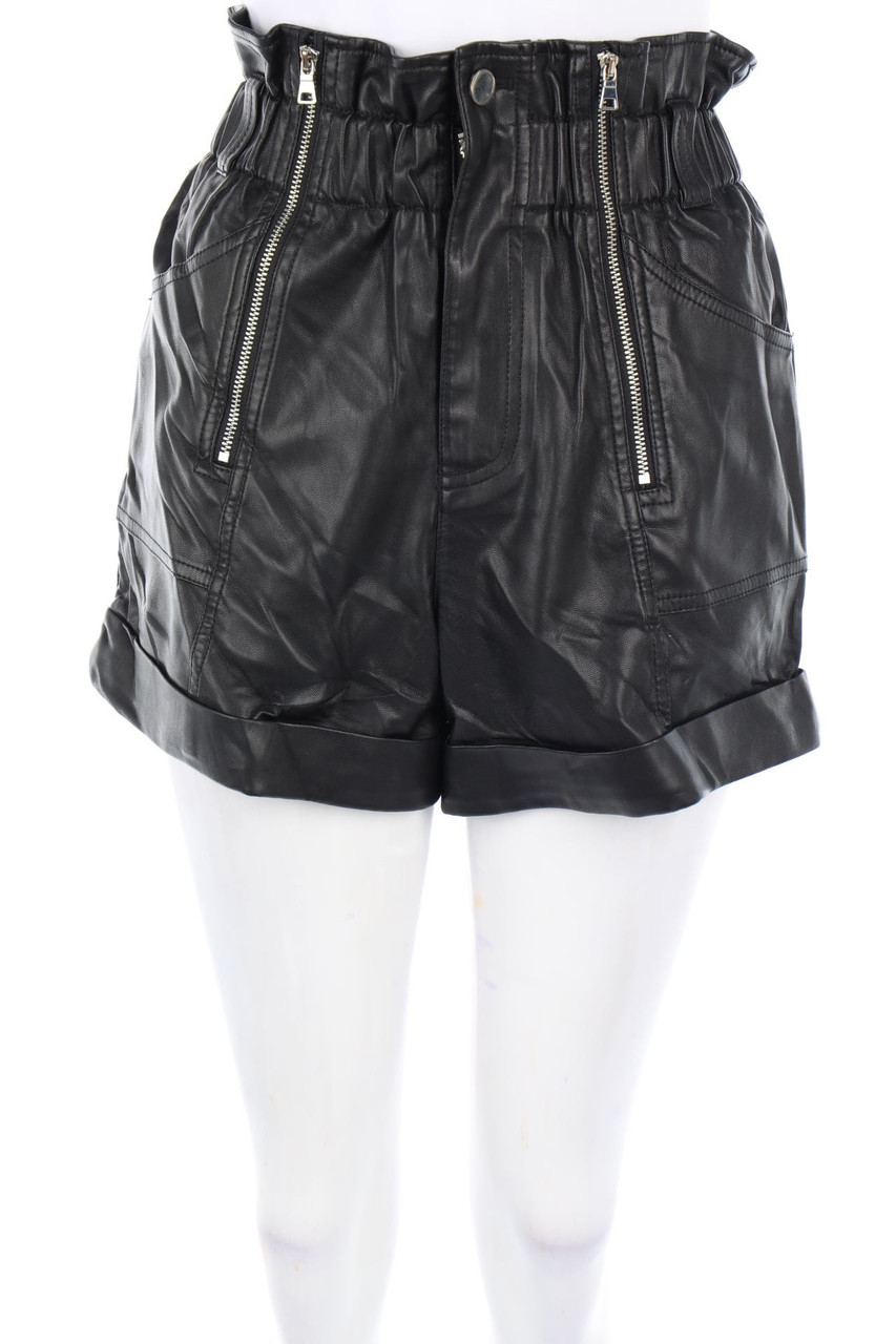 RIVER ISLAND - High Waist-Faux Leather-Shorts - D 34