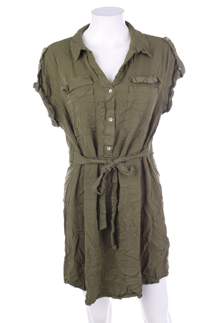 RESERVED - Kleid mit Riegeln - D 44