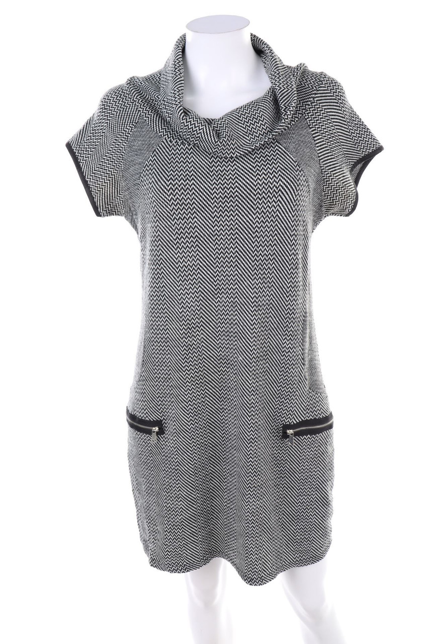 Carnaby - Strickkleid mit Zickzack-Muster - M