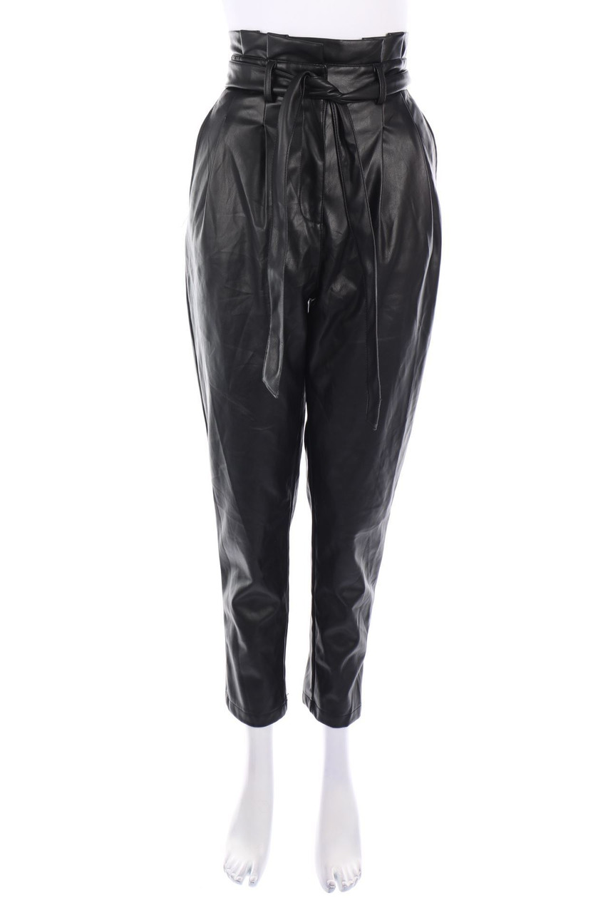 Miss Selfridge - High Waist-Bundfaltenhose aus Kunstleder - D 34