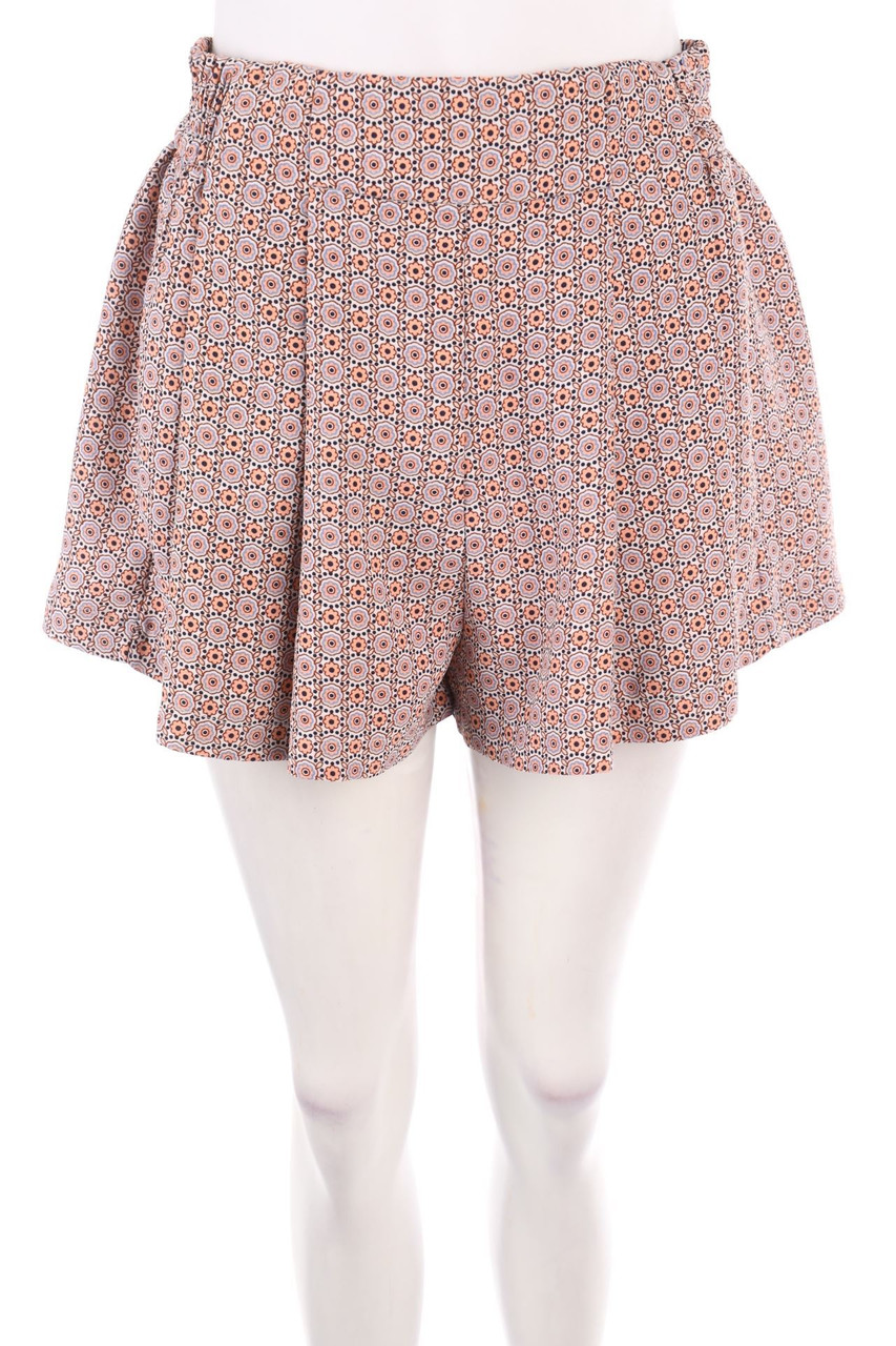 Piaza Italia - Shorts mit floralem Muster - S