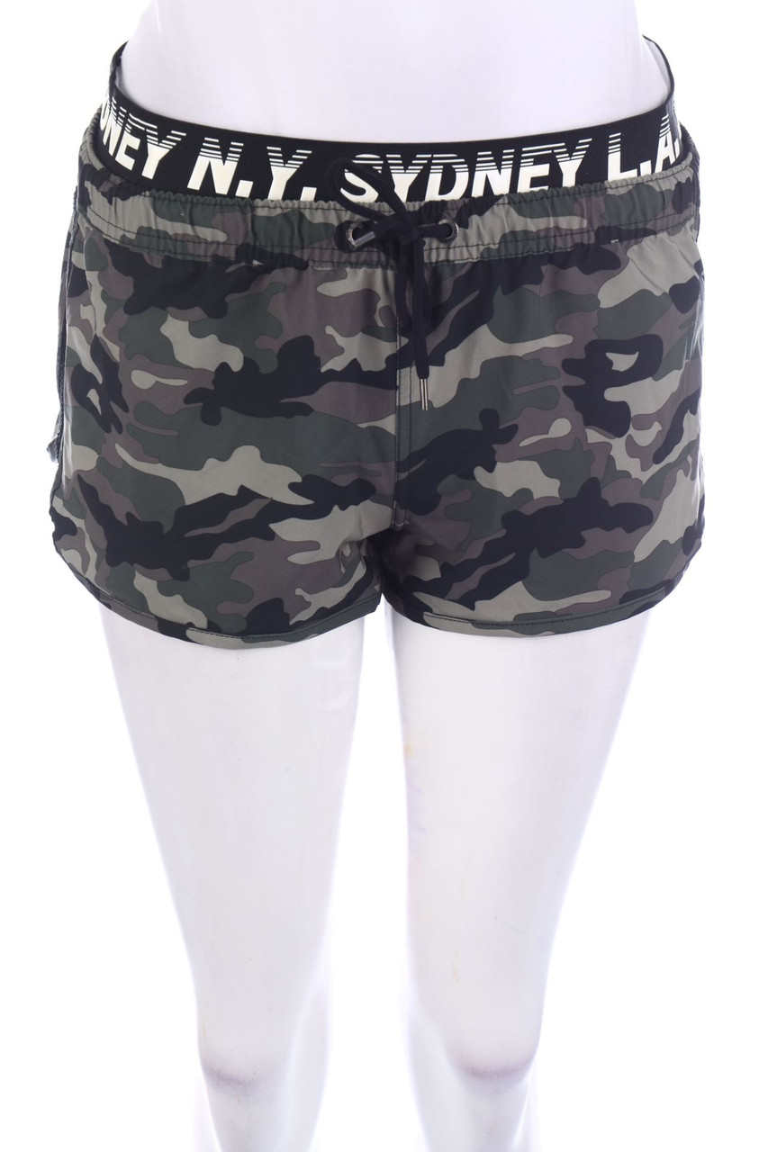 SECONDHAND - Shorts mit Camouflage-Print - S