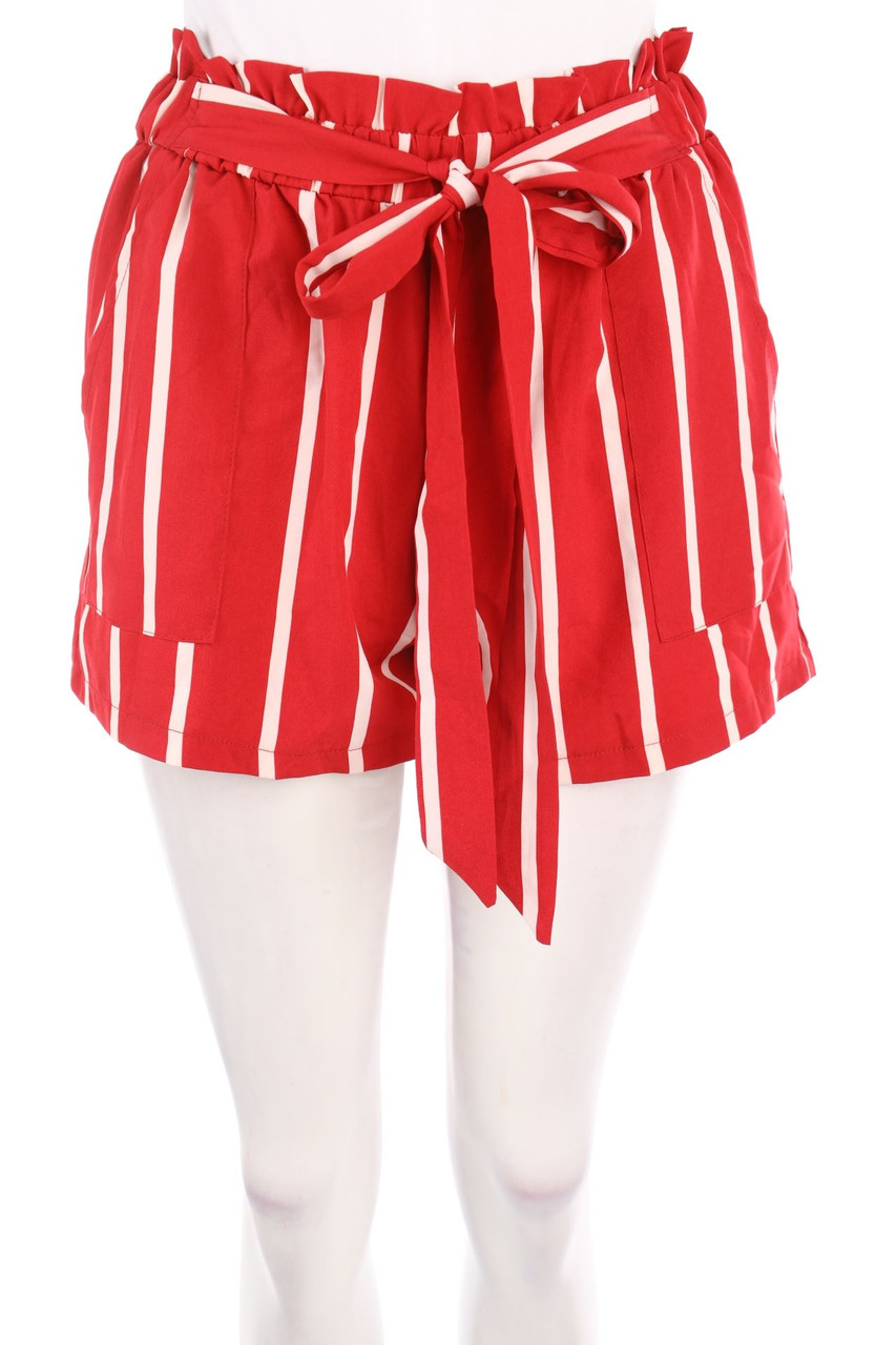 SHEIN - Shorts mit Streifen - S