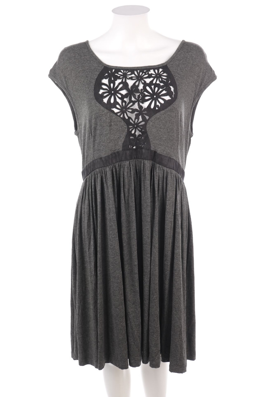 Rock-a-Bye Rosie - Umstands-Kleid mit Cut-outs - D 42