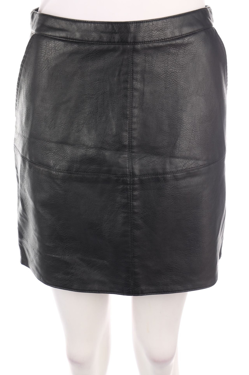SECONDHAND - Faux Leather-Rock - S