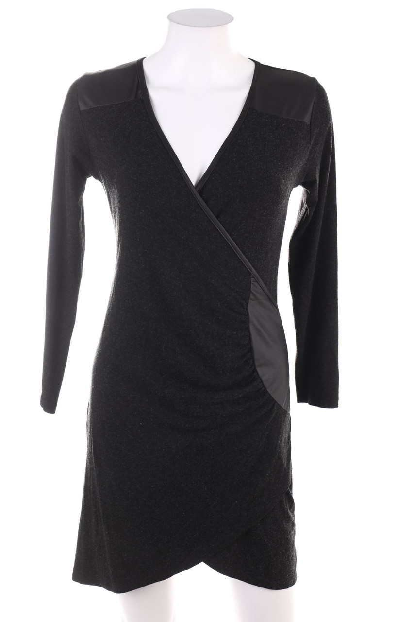 Ohne Label - Kleid mit Kunstleder-Details - L