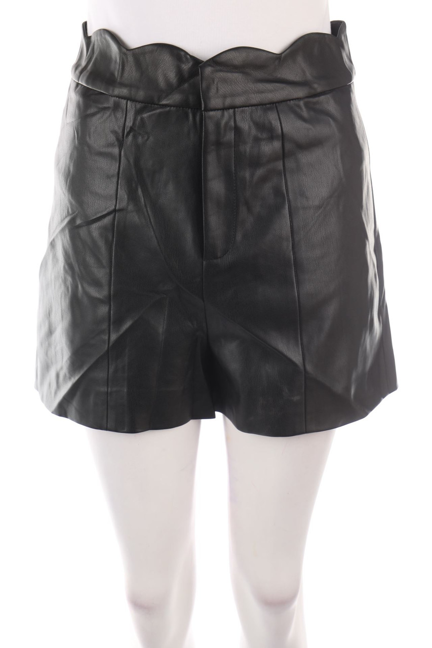 MORGAN - Faux Leather-Shorts - M