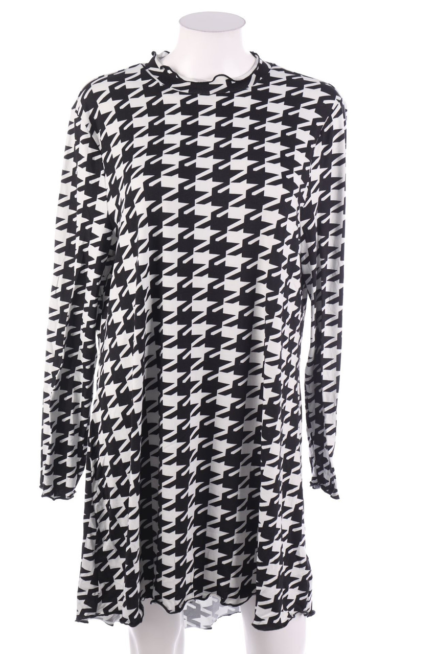 ESSENTIALS - Kleid - XL