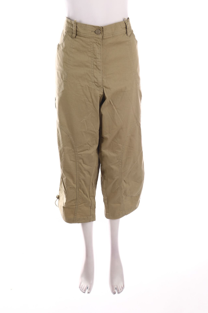 Ohne Label - Capri-Hose mit aufgesetzten Taschen - D 48