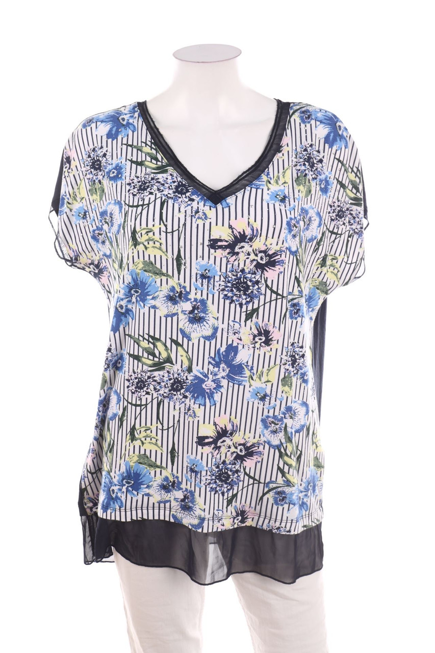 Ohne Label - Kurzarm-Shirt mit Strass-Steinen - D 44