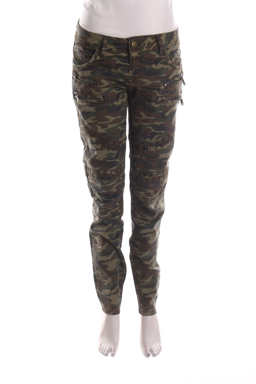 Cipo & Baxx - Military-Skinny-Hose mit Camouflage-Print - M