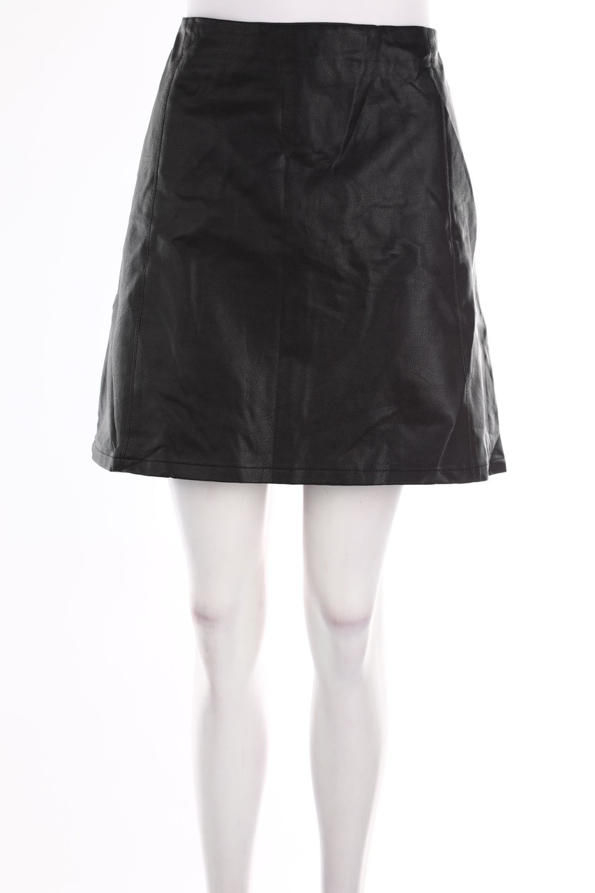 PRIMARK - Faux Leather-Rock - XL