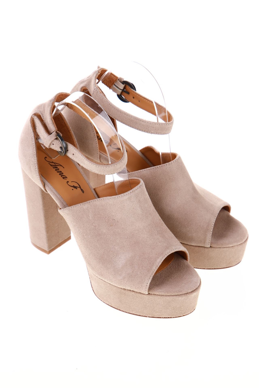 Anna F. - Plateau-Sandaletten aus Leder