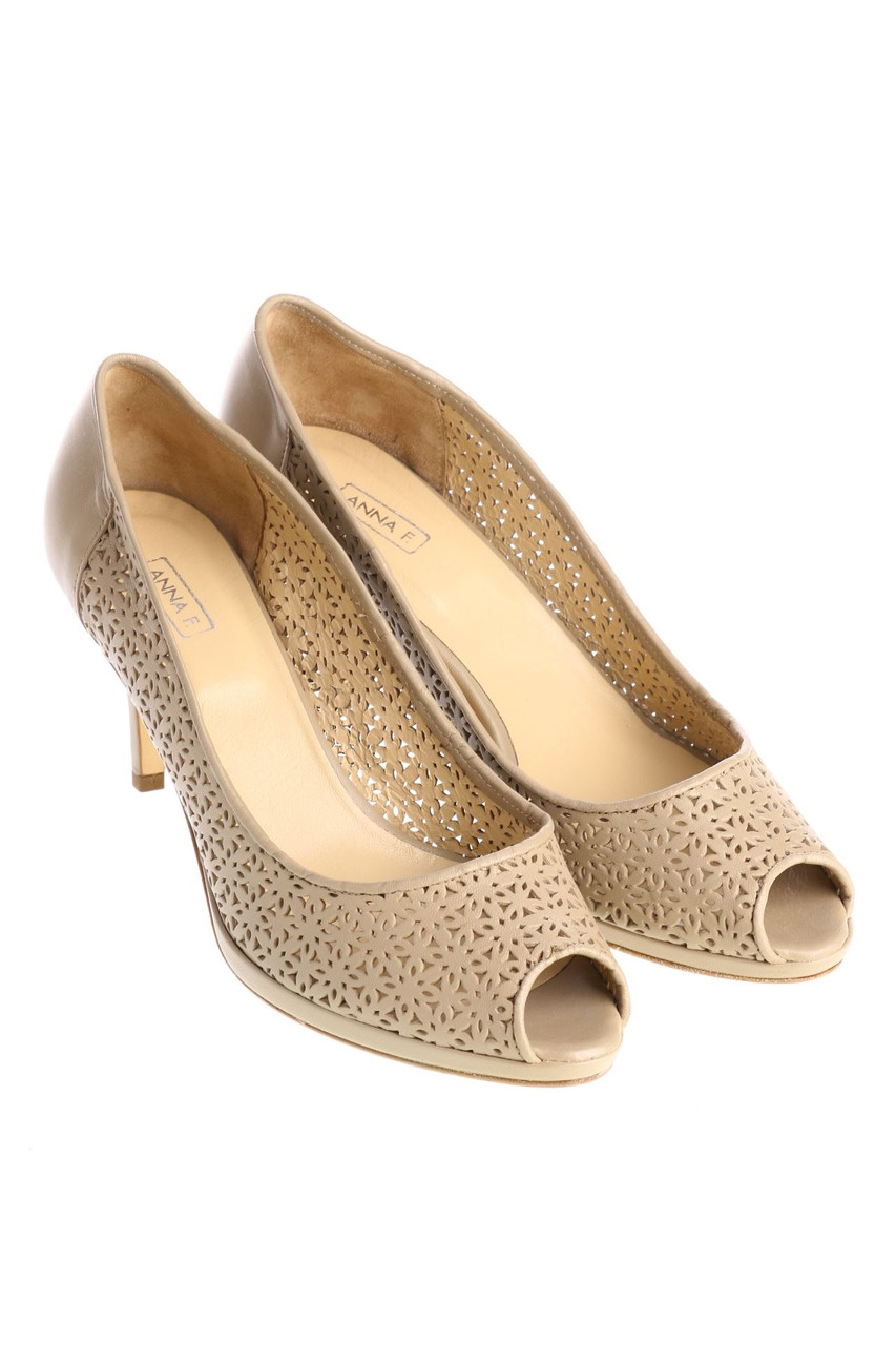 Anna F. - Peeptoe-Pumps mit Cut-outs