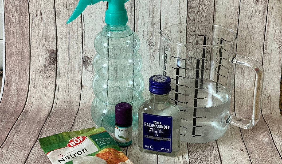 Sprühflasche, Wasserkrug, Wodka, Natron, Lemongrass Duft